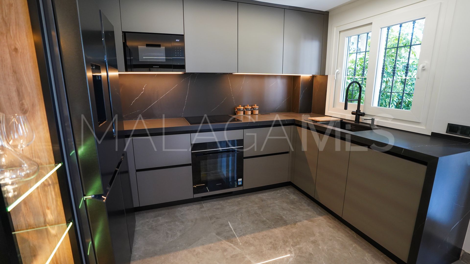 Se vende villa with 4 bedrooms in Marbella