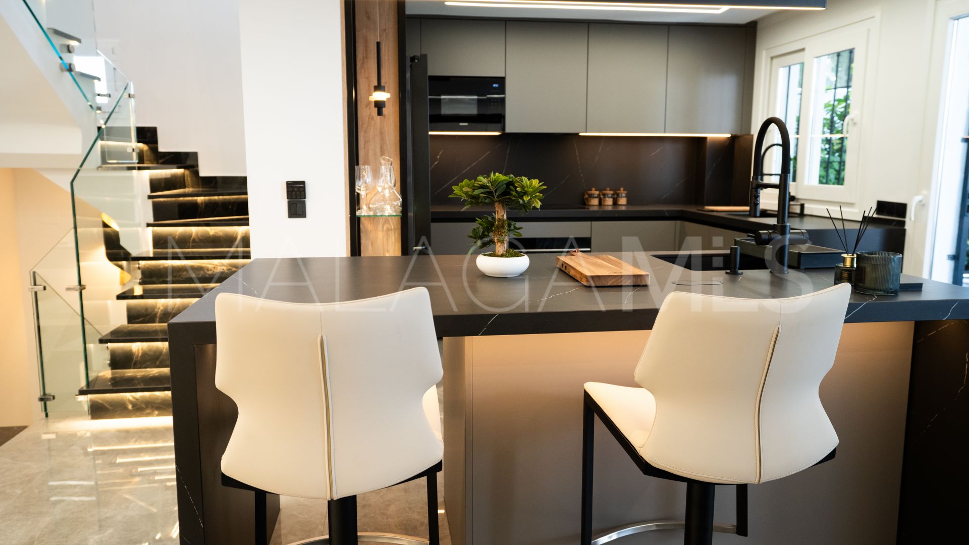 Se vende villa with 4 bedrooms in Marbella