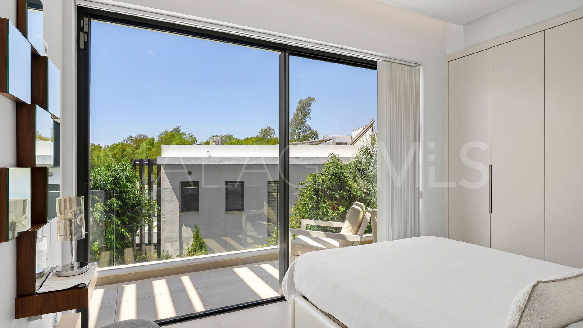 Villa for sale in Estepona