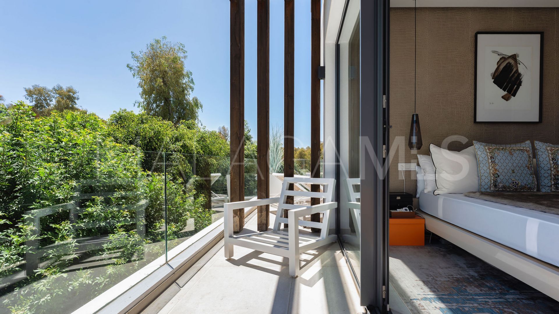 Villa for sale in Estepona