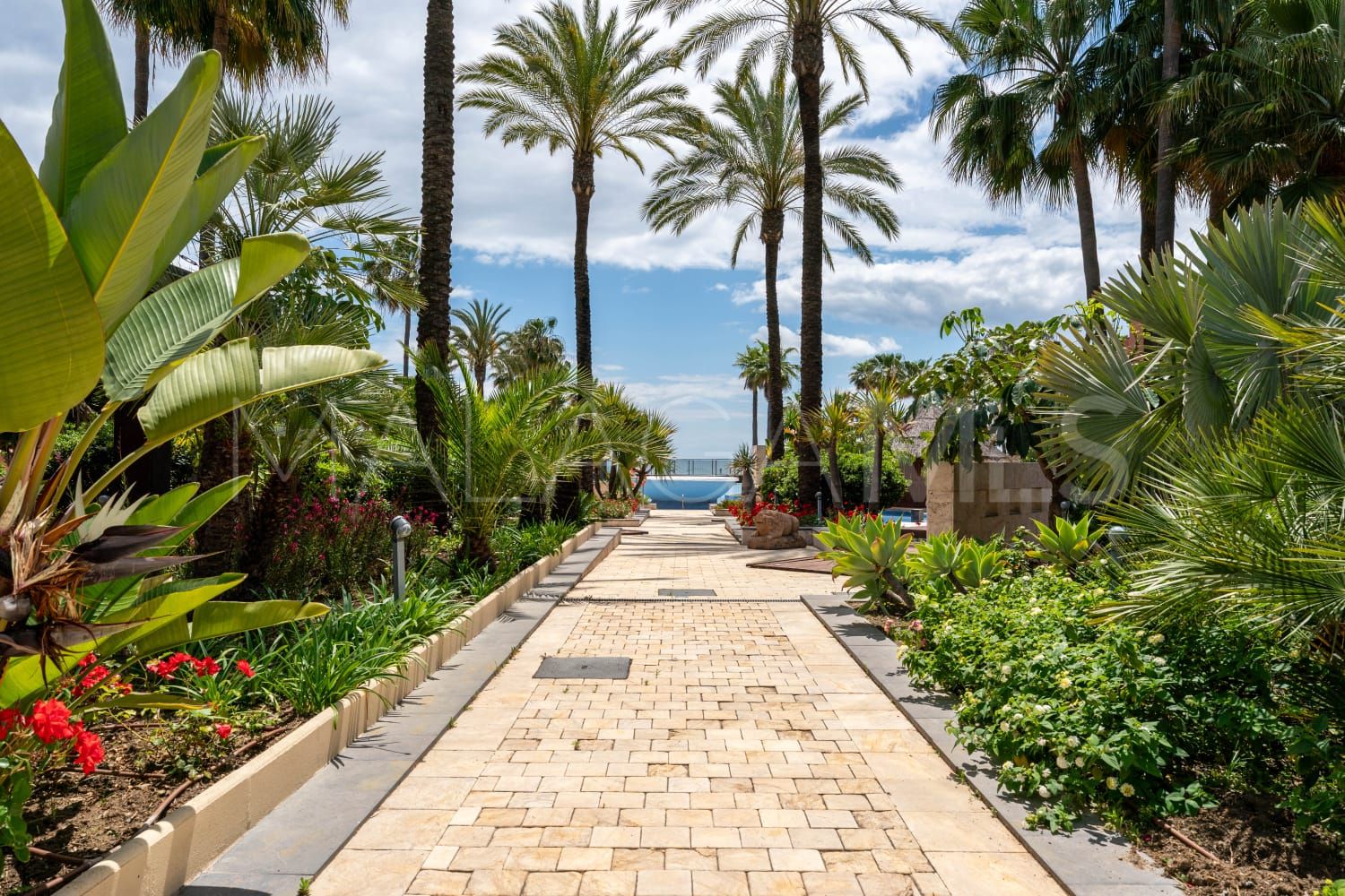 Apartamento for sale with 3 bedrooms in Estepona