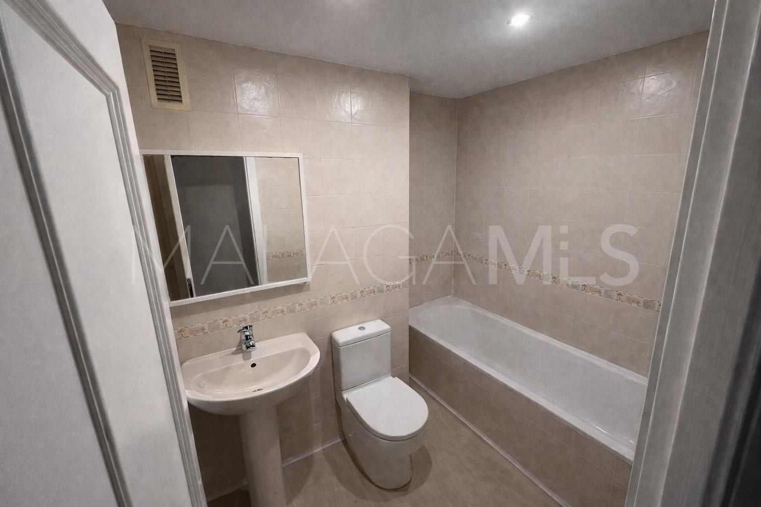 Se vende apartamento in Estepona with 3 bedrooms