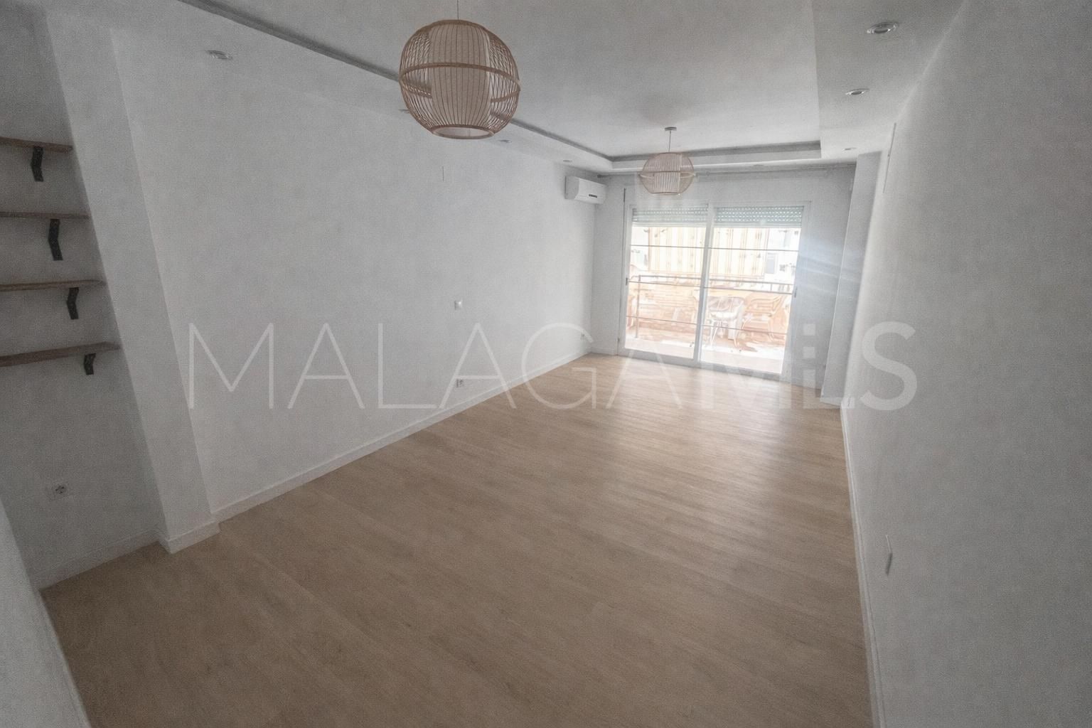 Se vende apartamento in Estepona with 3 bedrooms