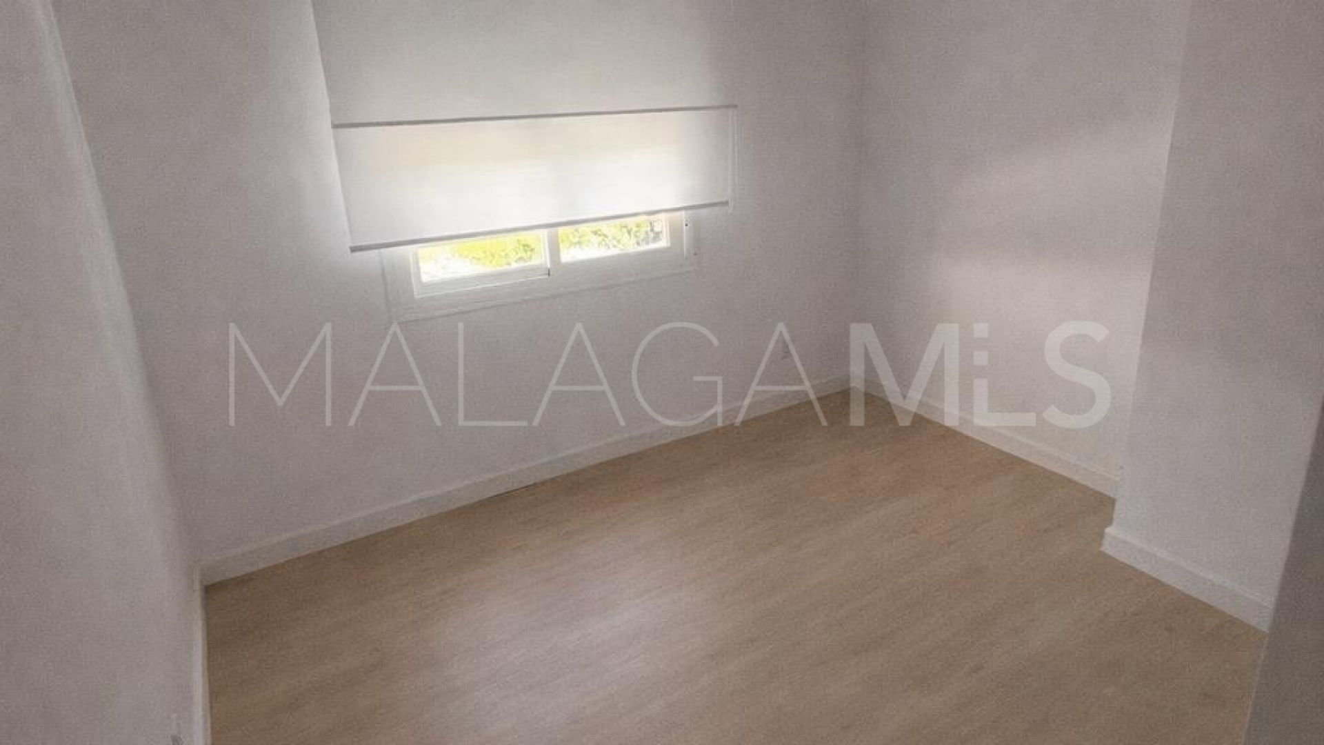 Se vende apartamento in Estepona with 3 bedrooms