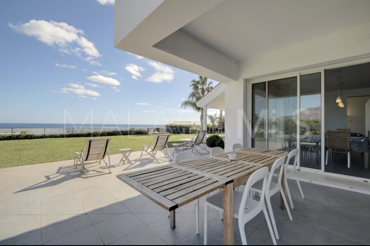 Villa for sale in Manilva