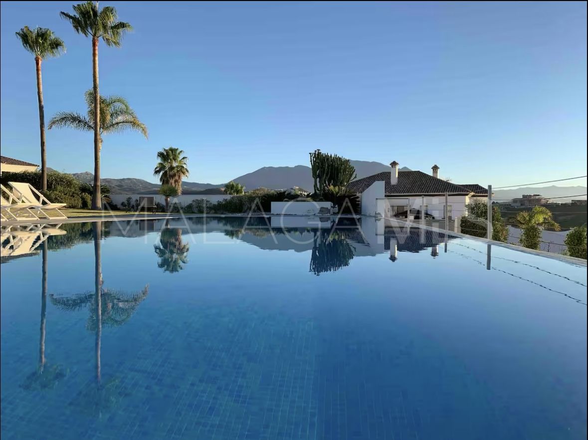 Villa for sale in Manilva