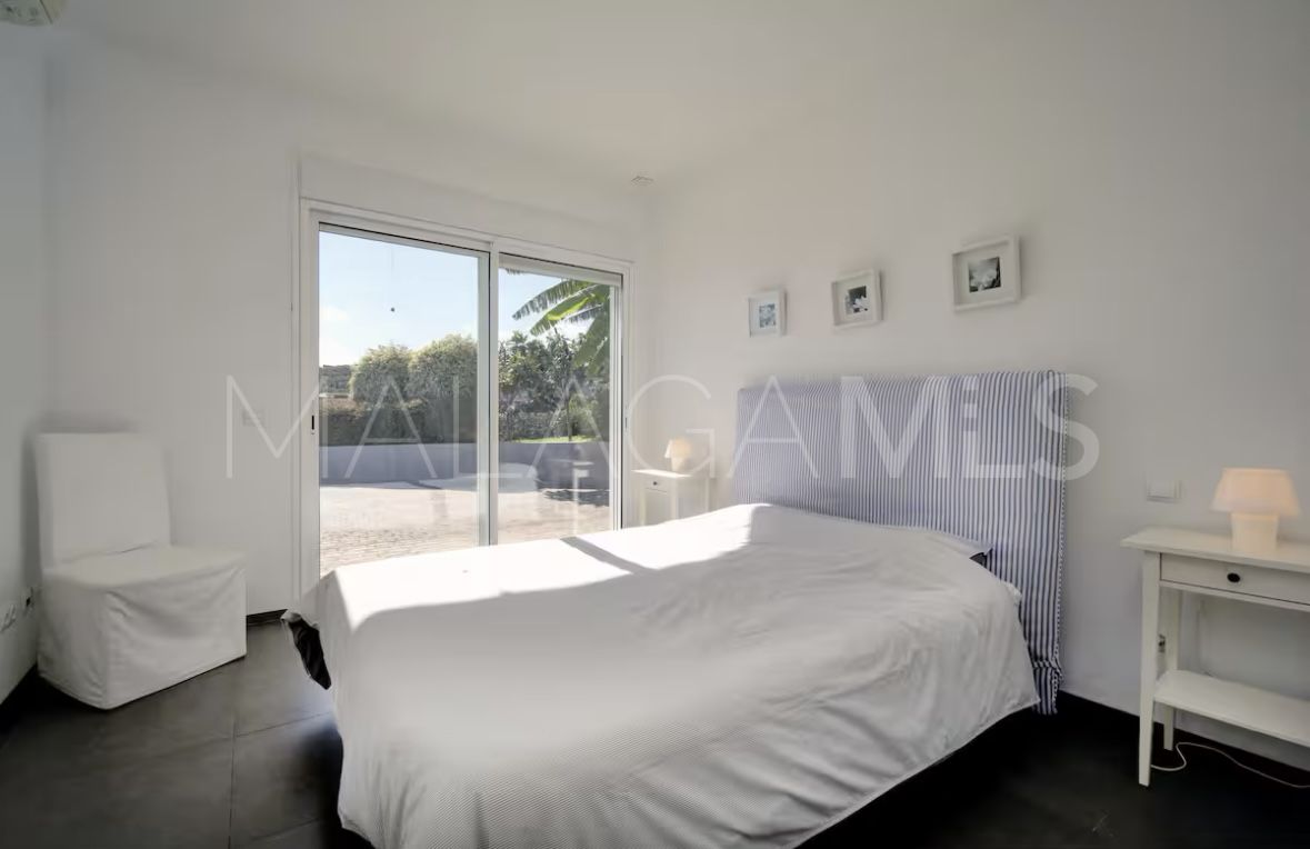 Villa for sale in Manilva