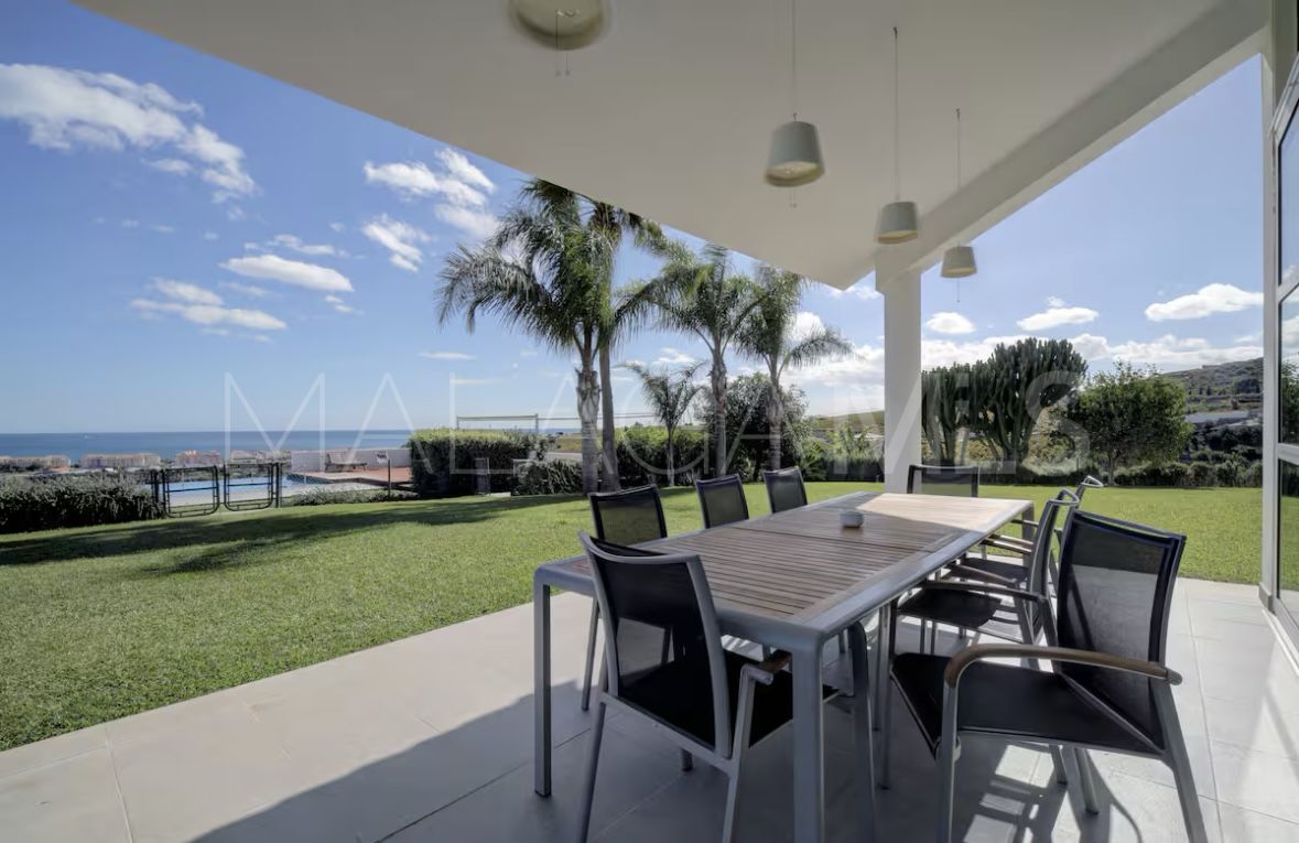 Villa for sale in Manilva