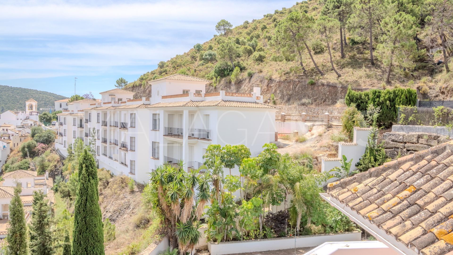 Villa for sale in Benahavis