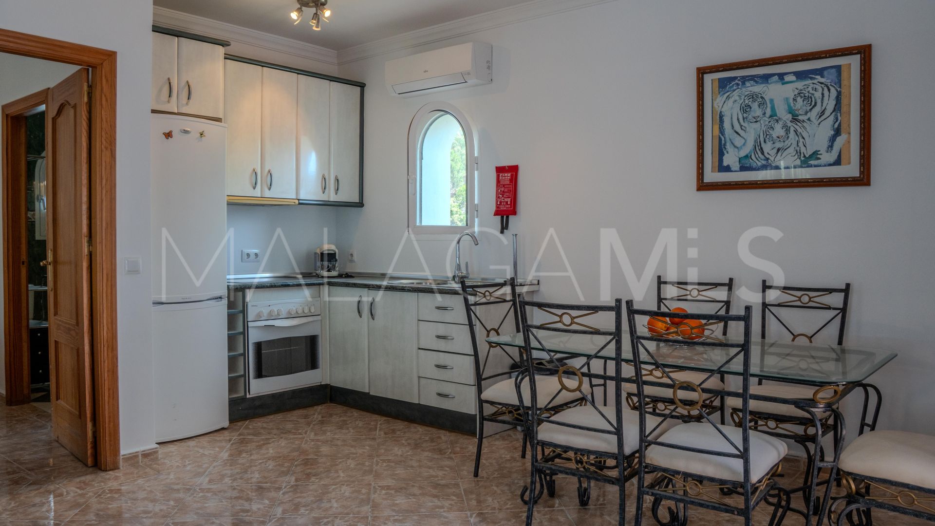 Villa for sale in Benahavis