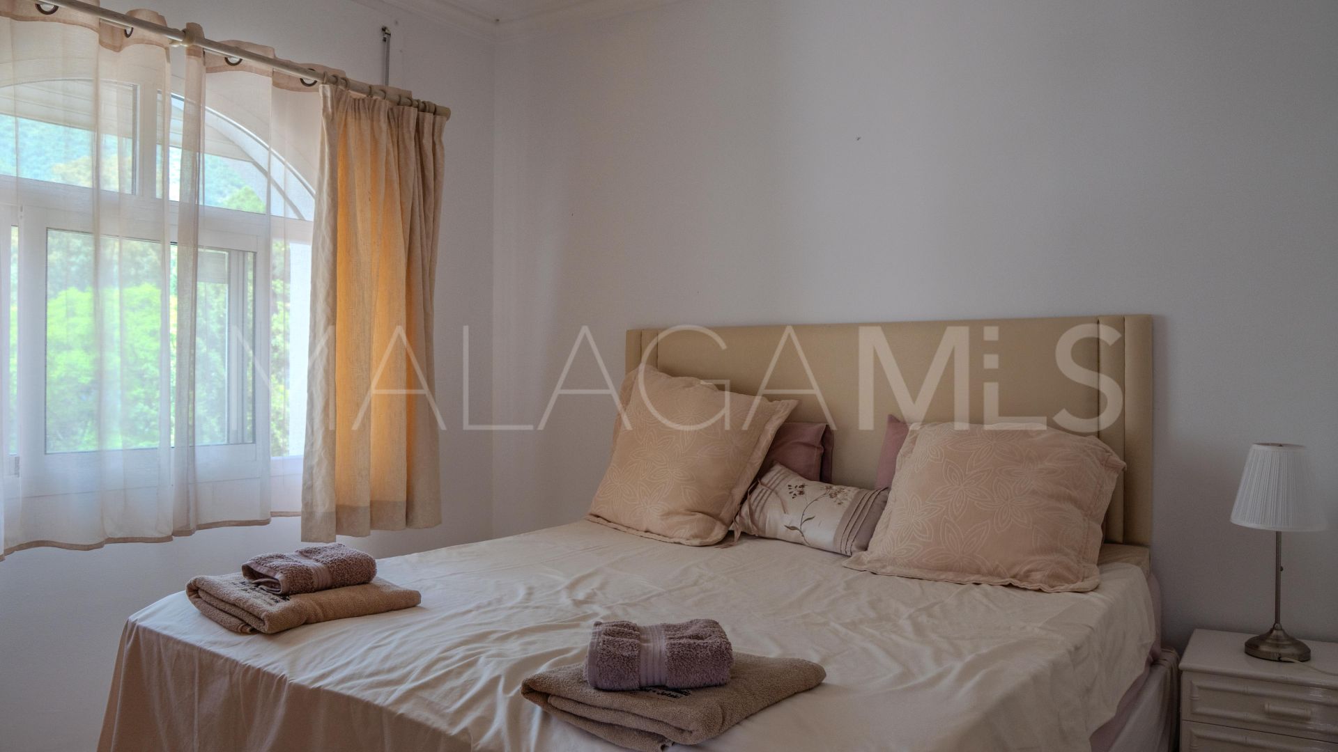 Villa for sale in Benahavis