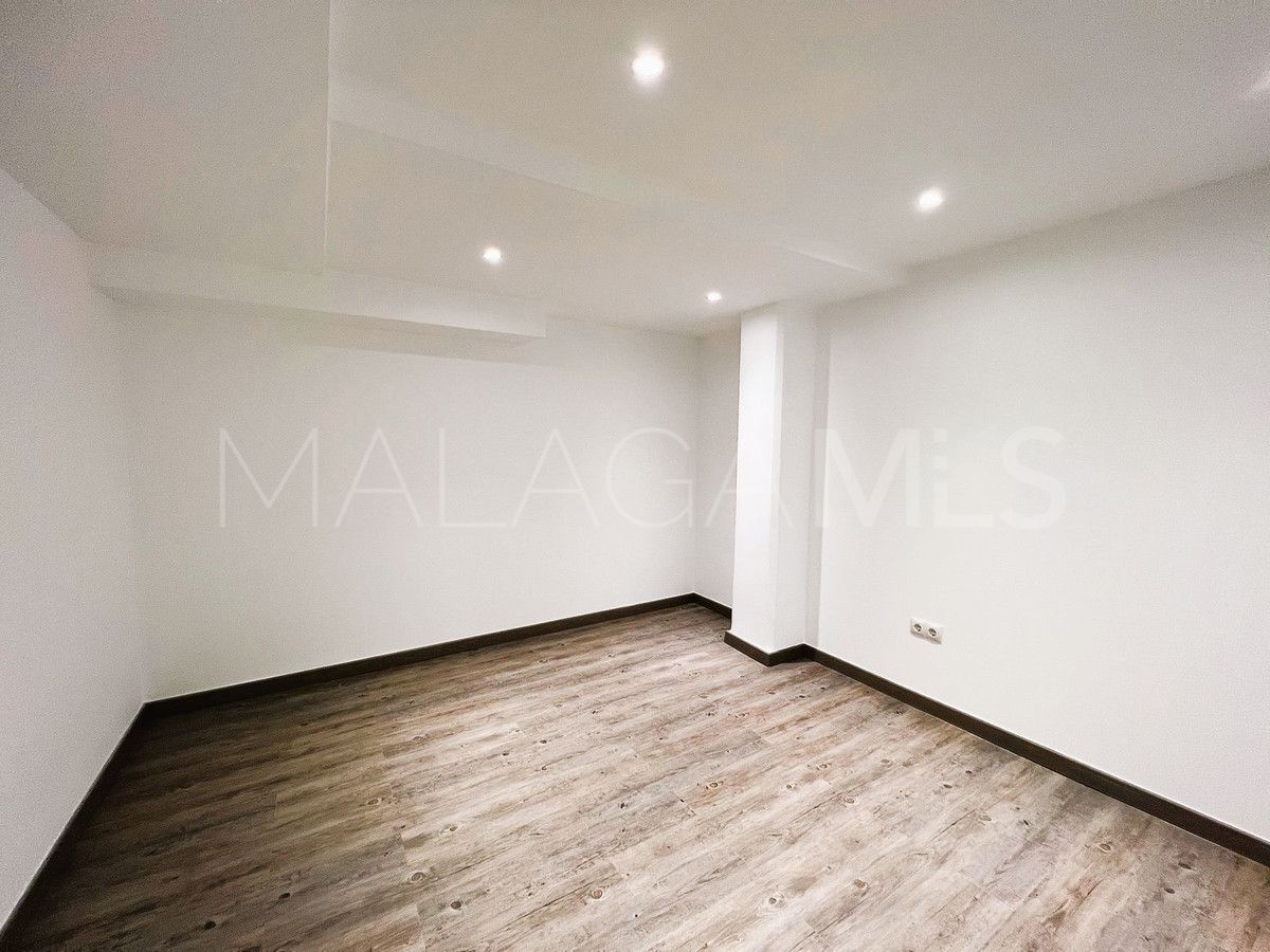 Villa for sale in Nueva Andalucia