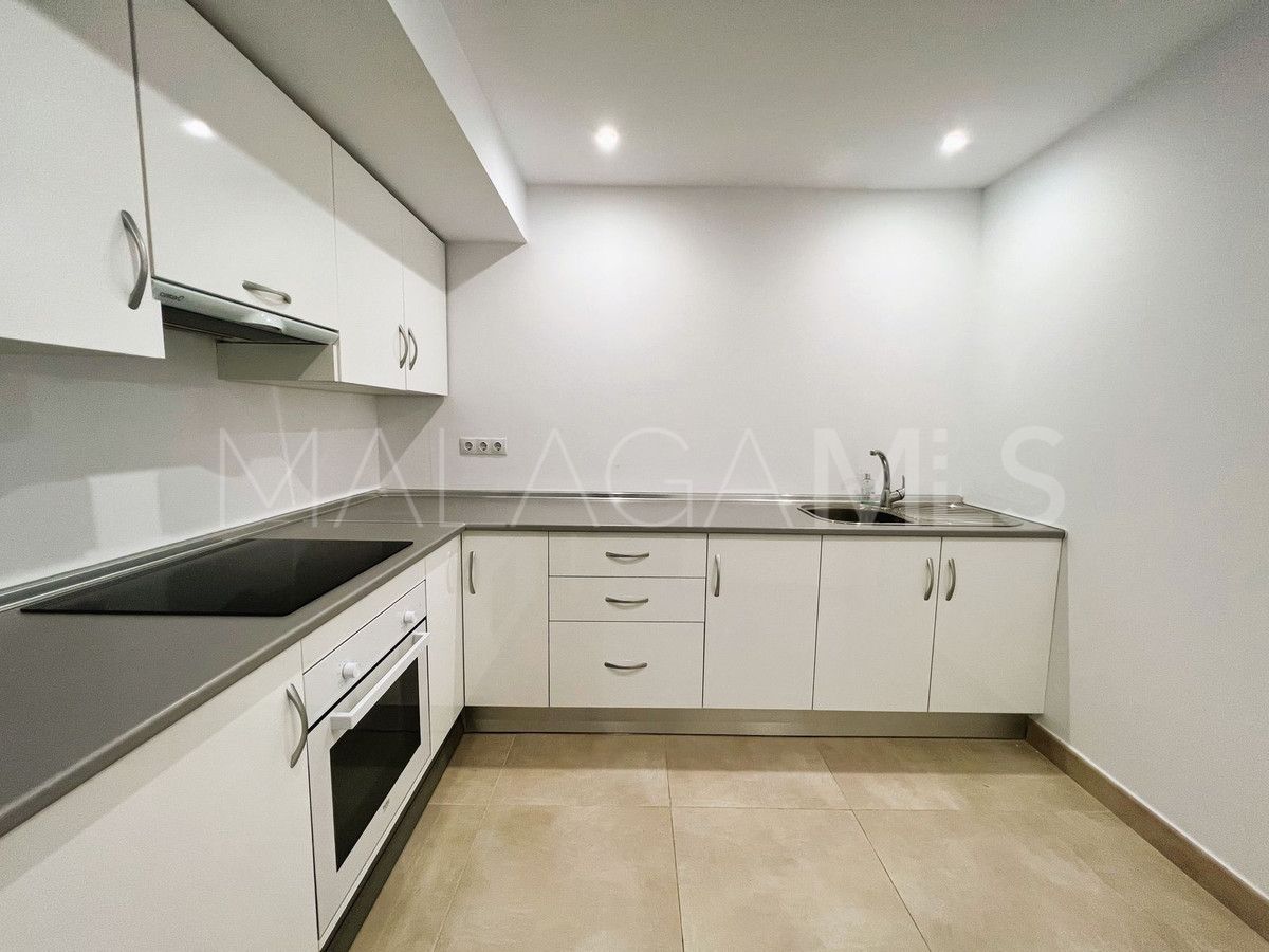 Villa for sale in Nueva Andalucia
