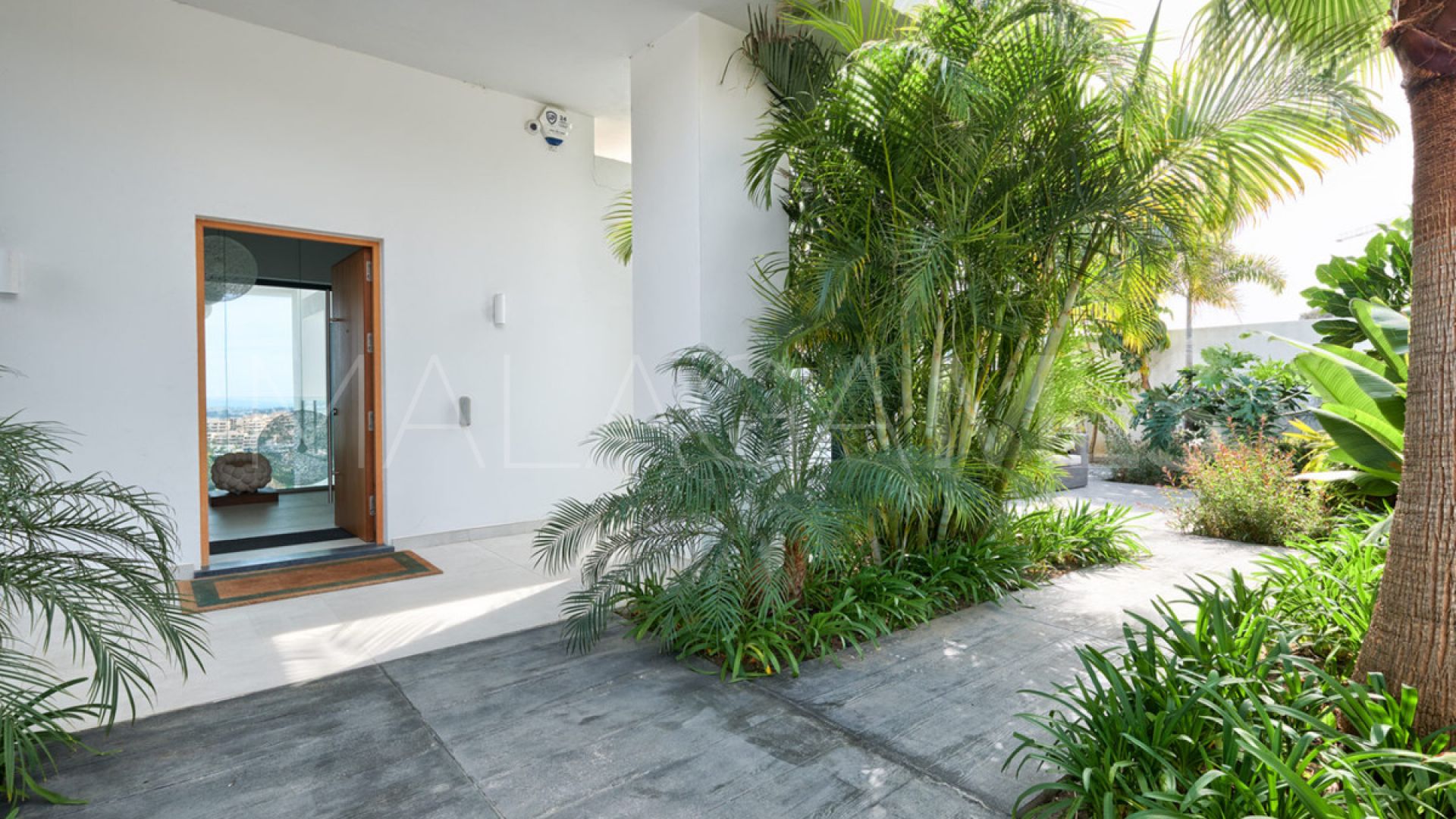 Villa for sale in Benahavis