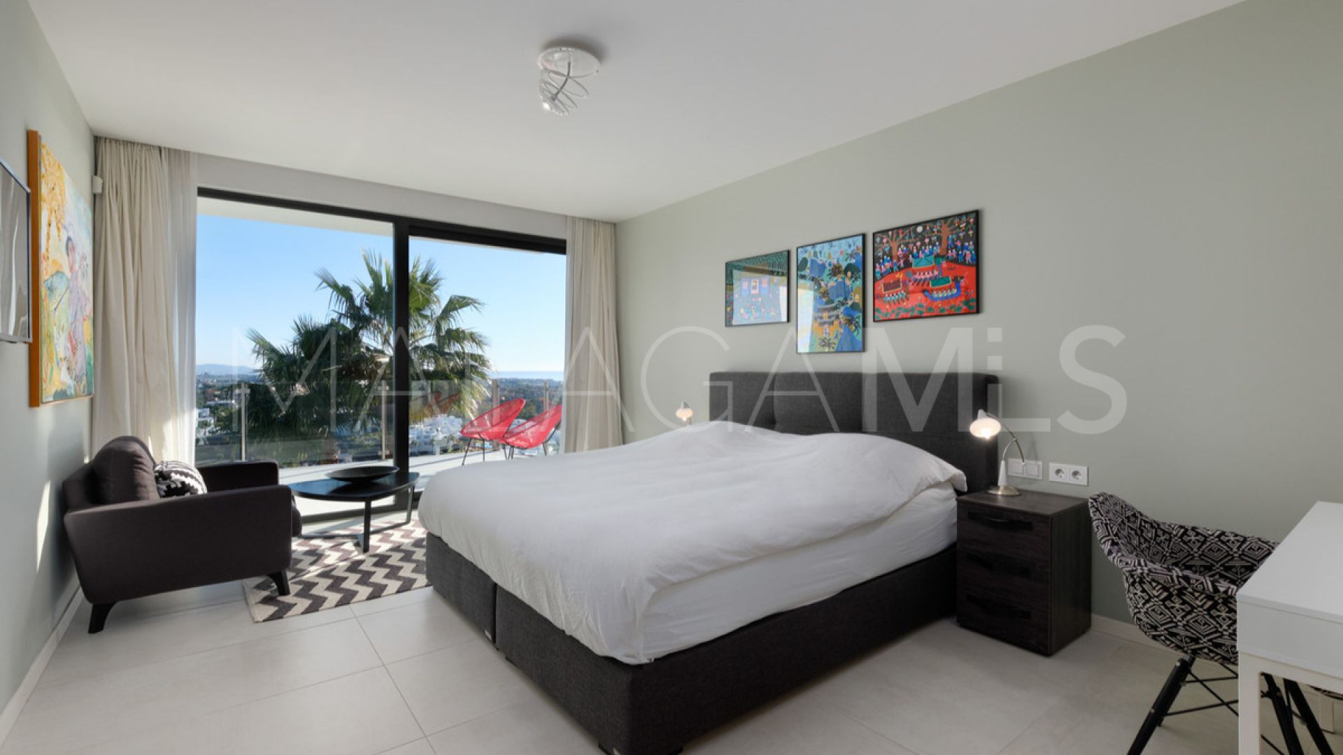 Villa for sale in Benahavis