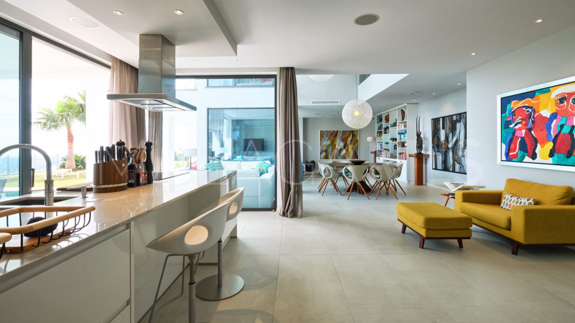 Villa for sale in Benahavis