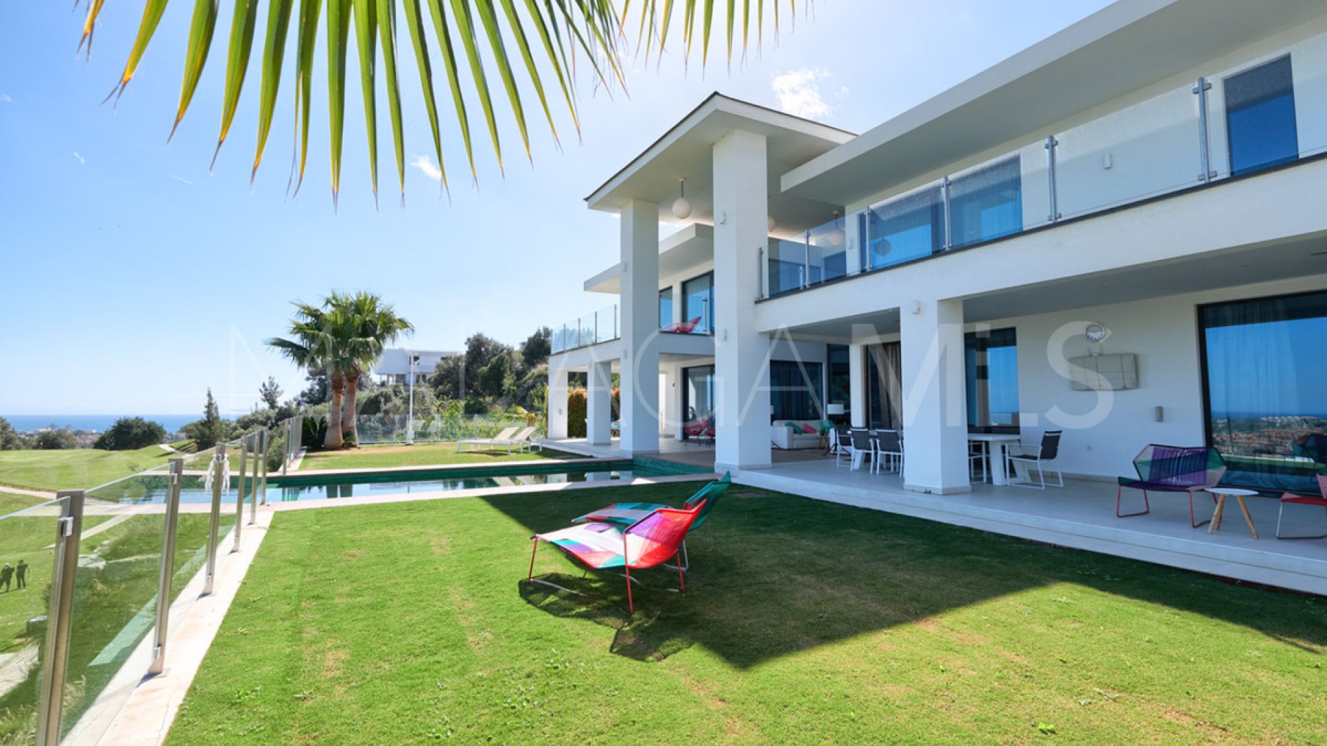 Villa for sale in Benahavis