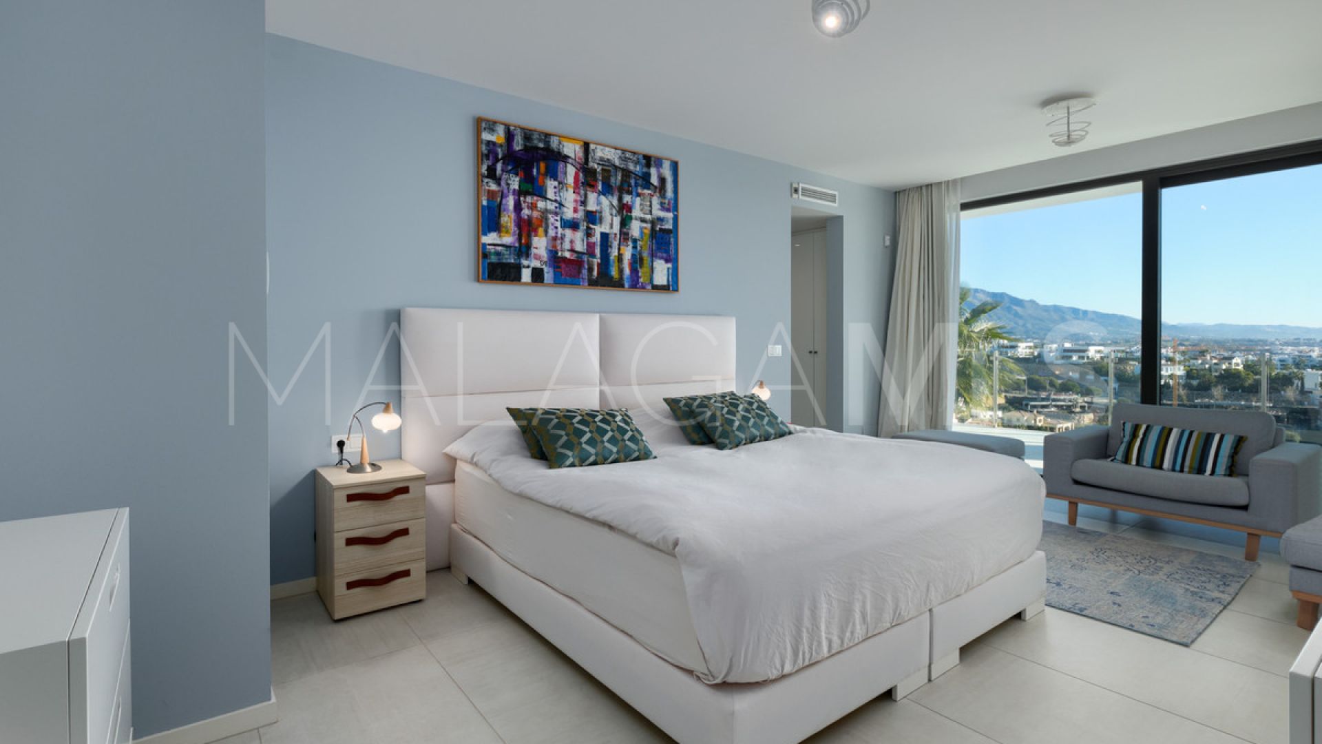 Villa for sale in Benahavis