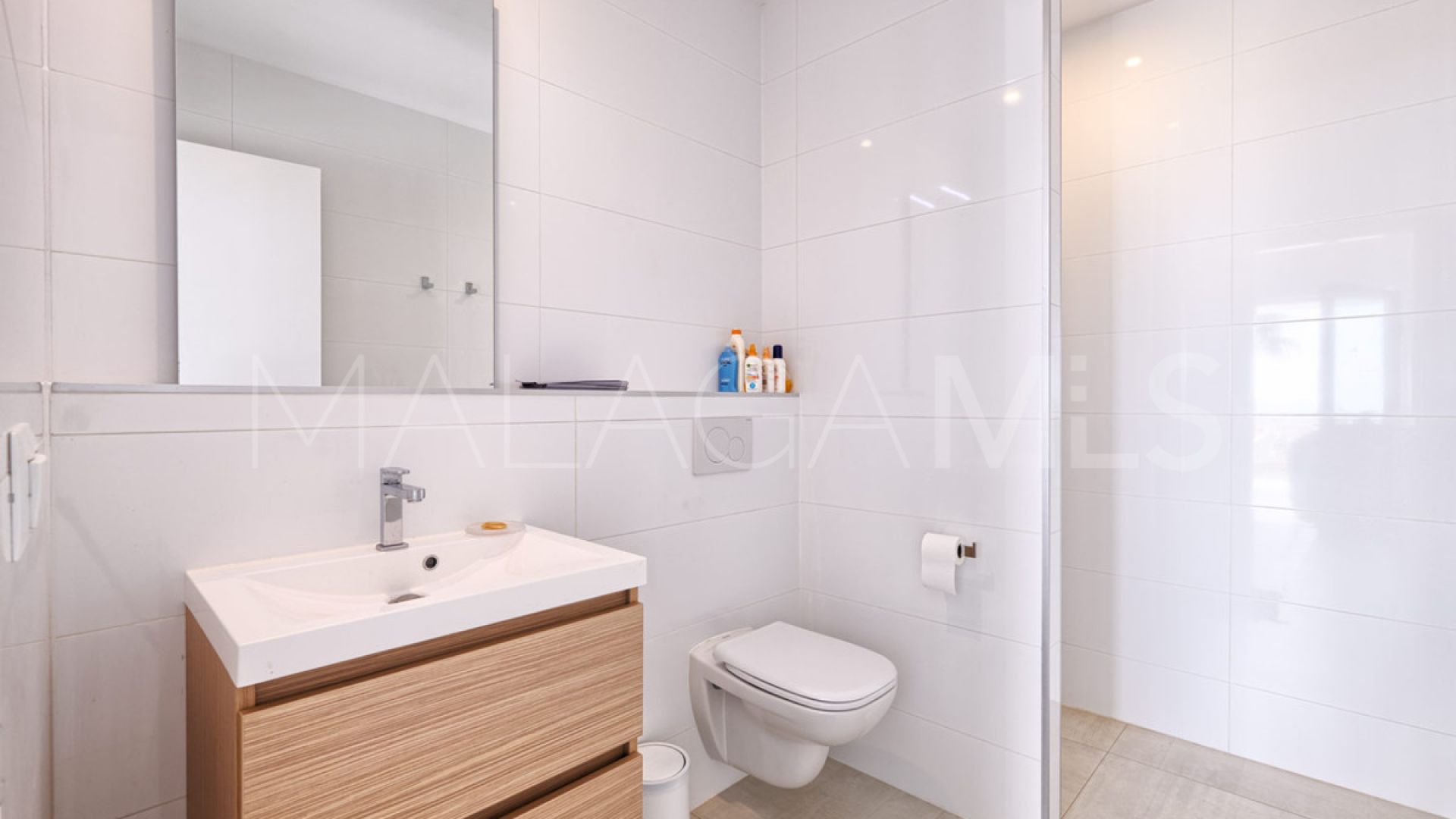 Villa for sale in Benahavis
