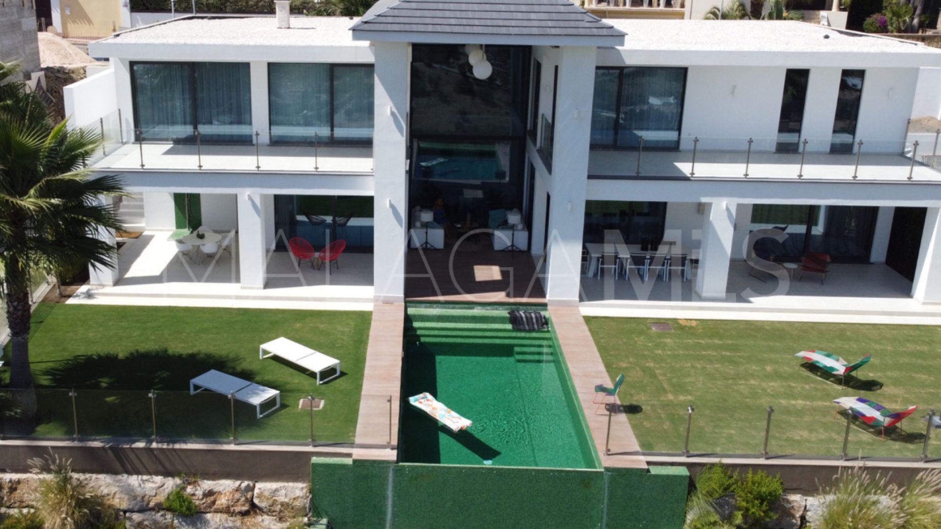 Villa for sale in Benahavis
