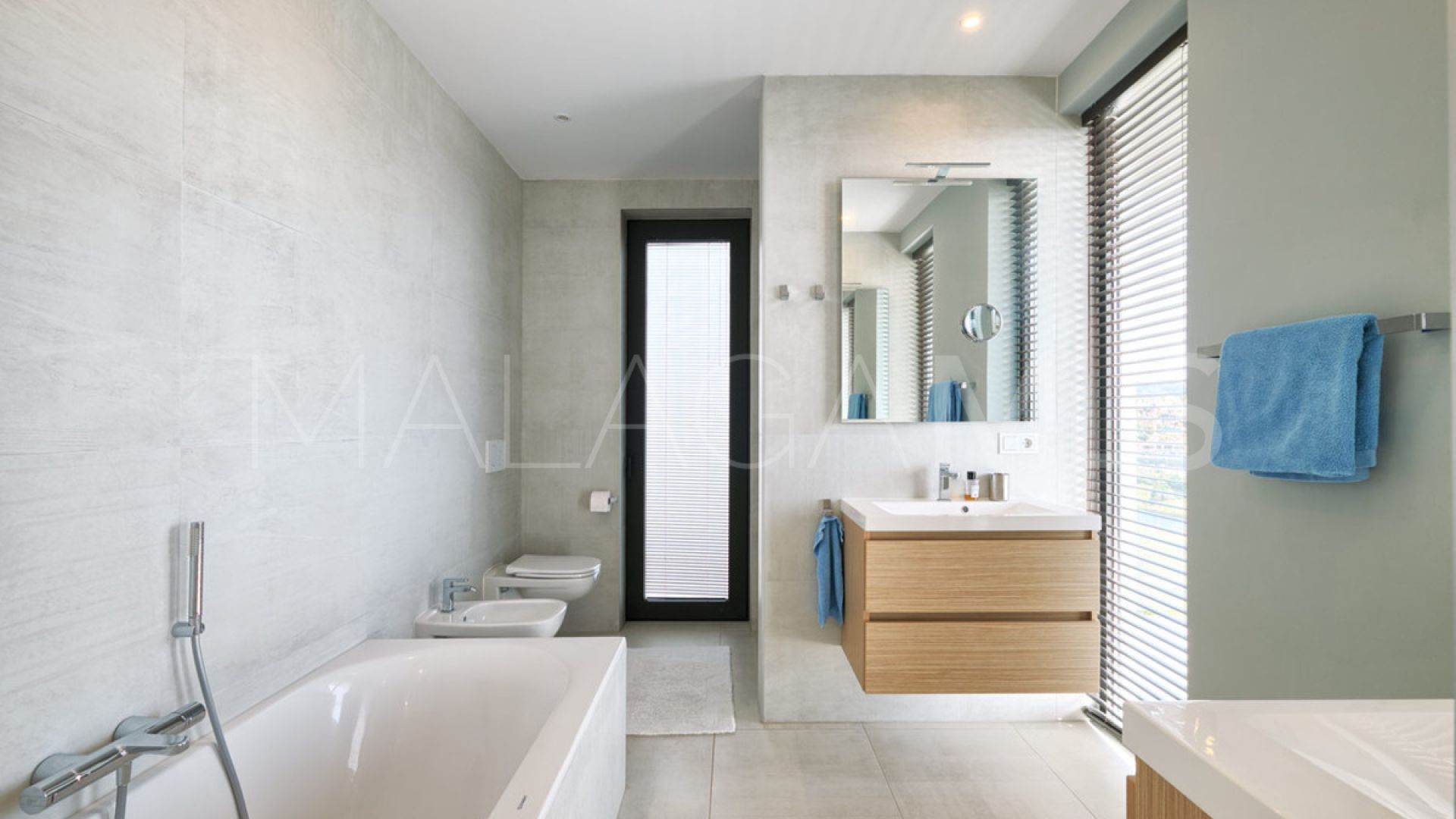 Villa for sale in Benahavis