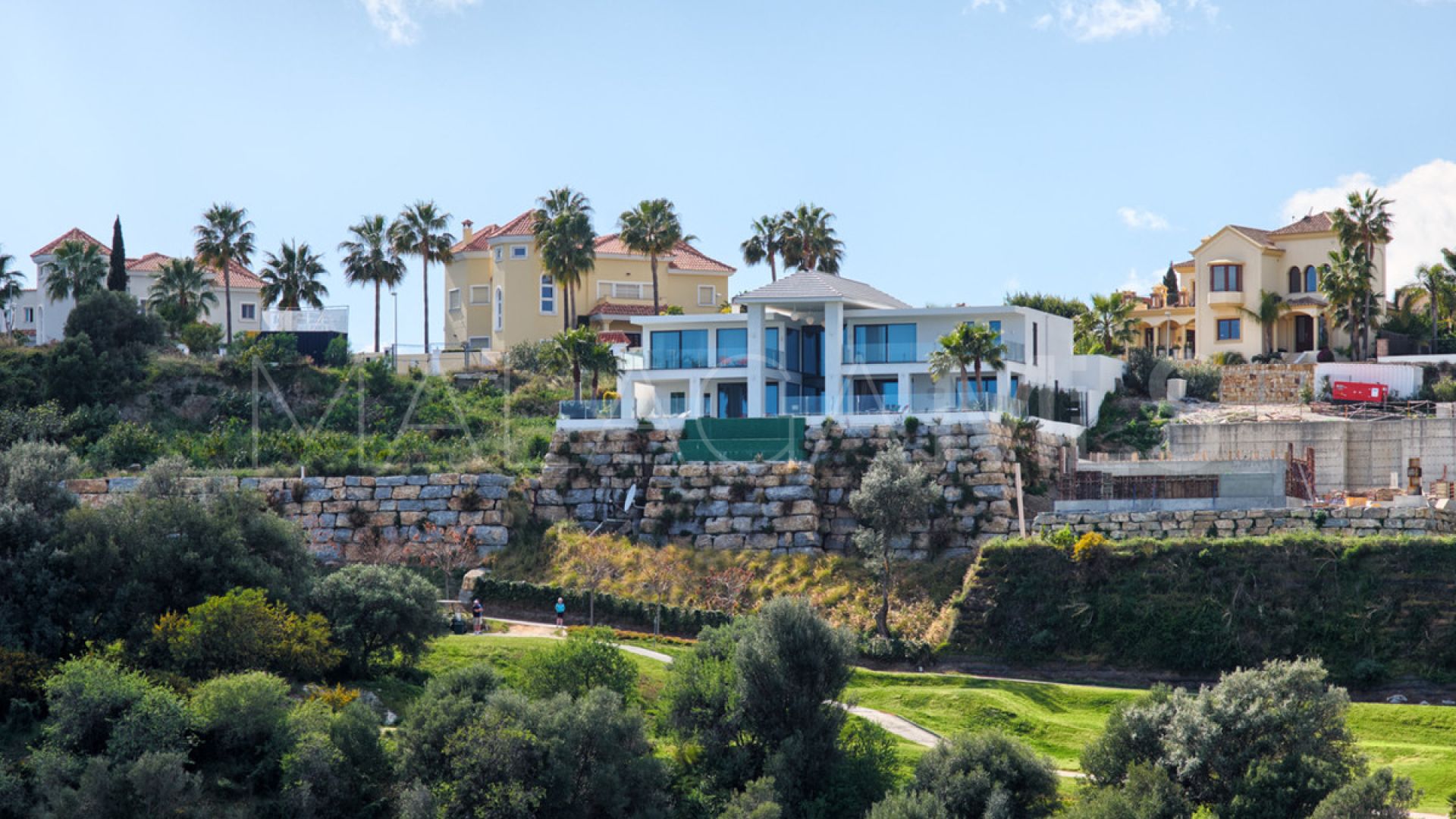 Villa for sale in Benahavis