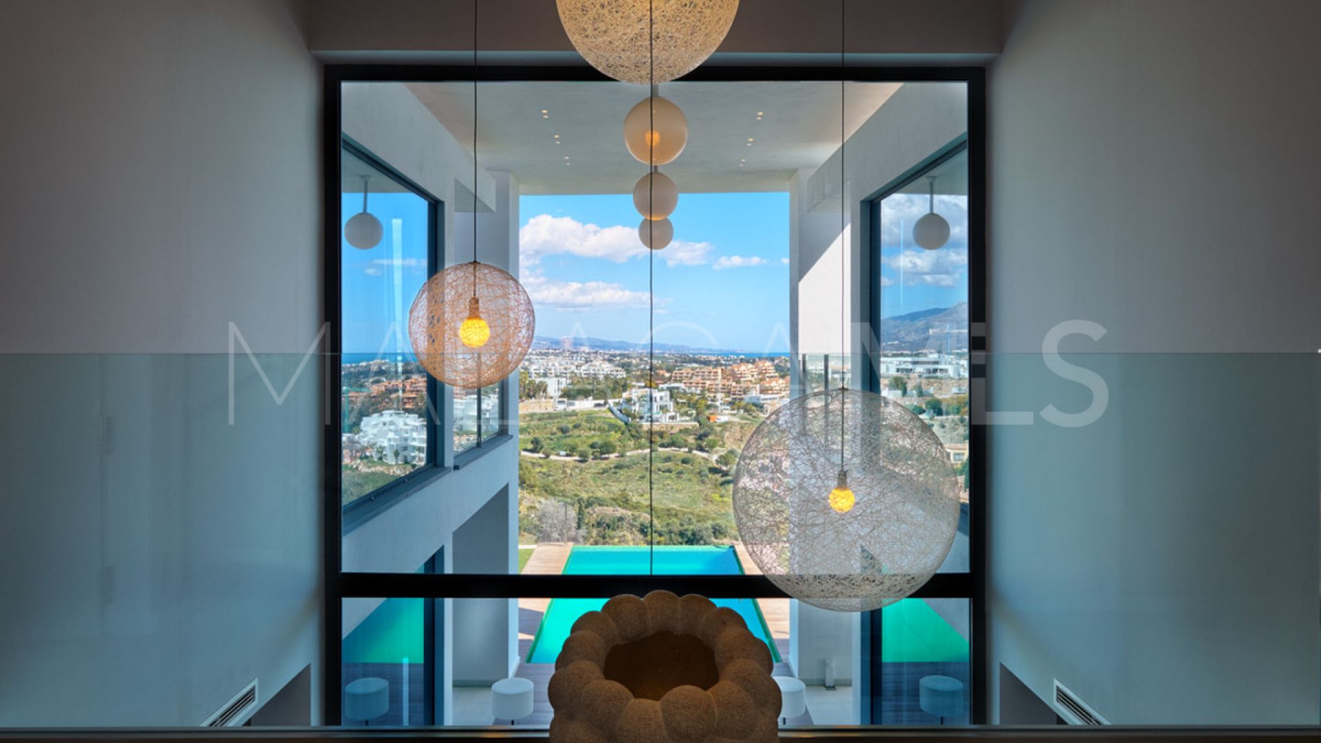 Villa for sale in Benahavis