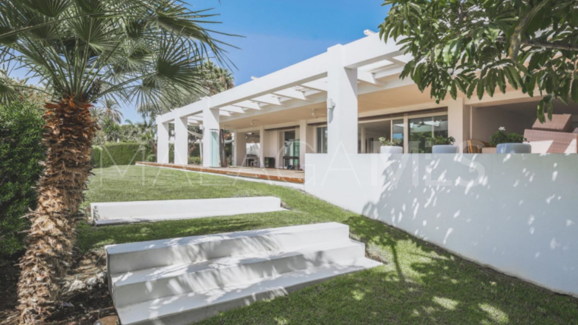 Se vende villa in Sierra Blanca de 8 bedrooms