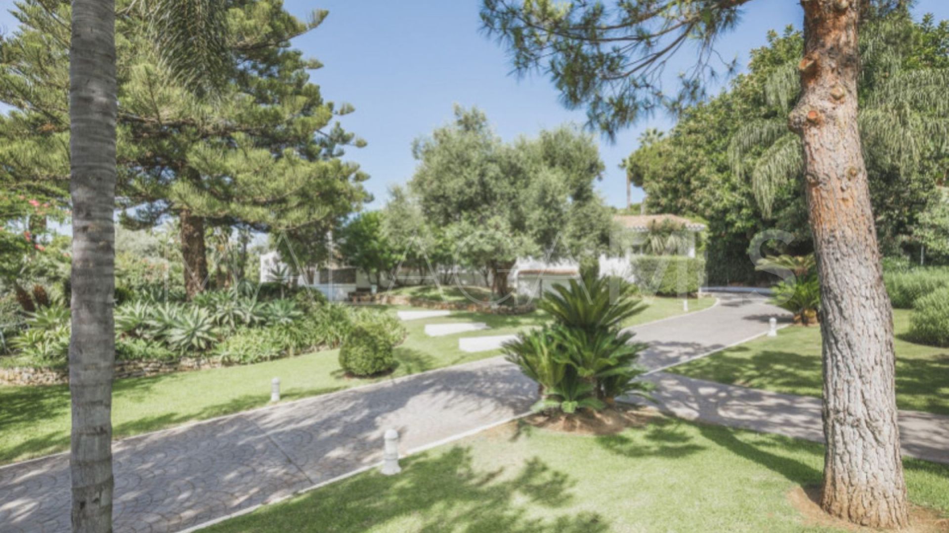 Se vende villa in Sierra Blanca de 8 bedrooms