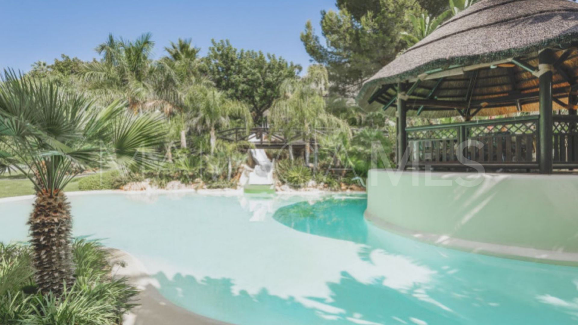 Se vende villa in Sierra Blanca de 8 bedrooms