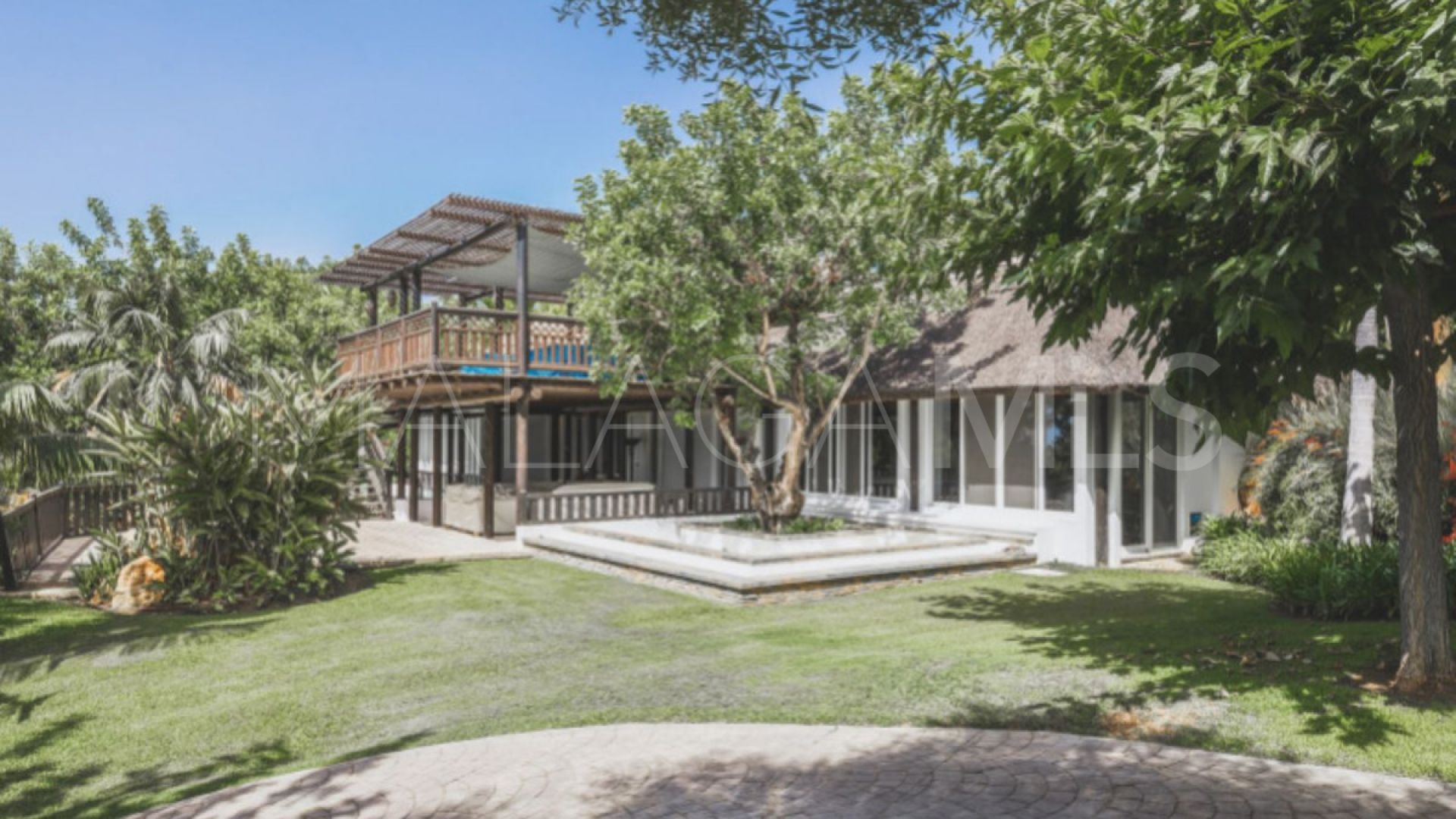 Se vende villa in Sierra Blanca de 8 bedrooms