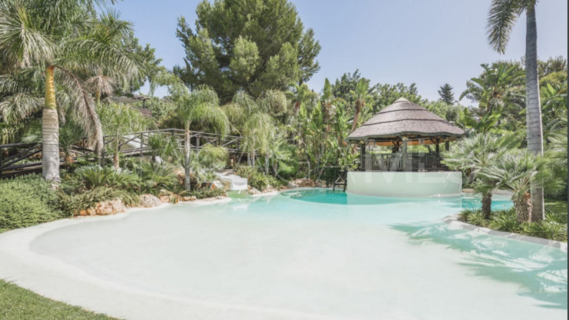 Se vende villa in Sierra Blanca de 8 bedrooms