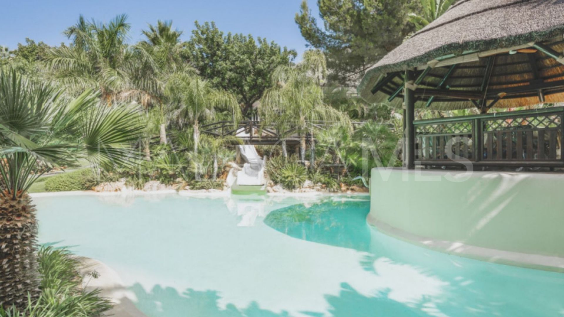 Se vende villa in Sierra Blanca de 8 bedrooms