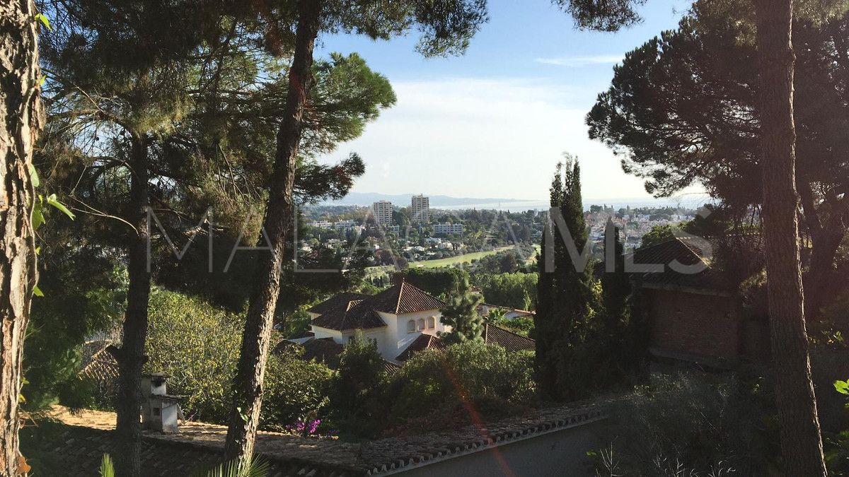 Villa for sale in Nueva Andalucia with 3 bedrooms