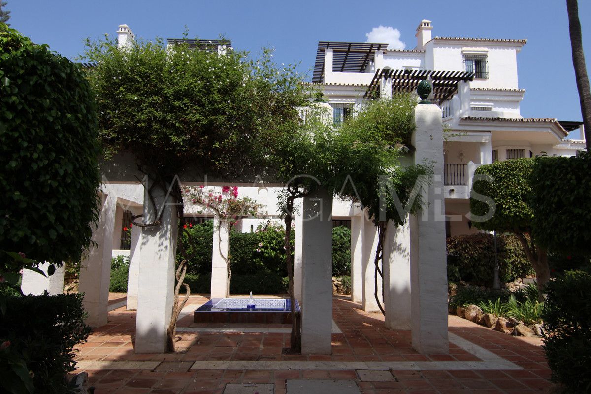 Erdgeschosswohnung for sale in Nueva Andalucia