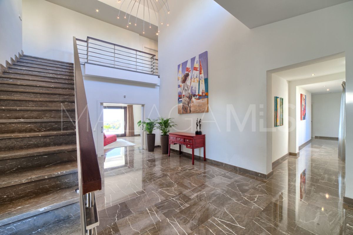 Villa for sale in Benahavis