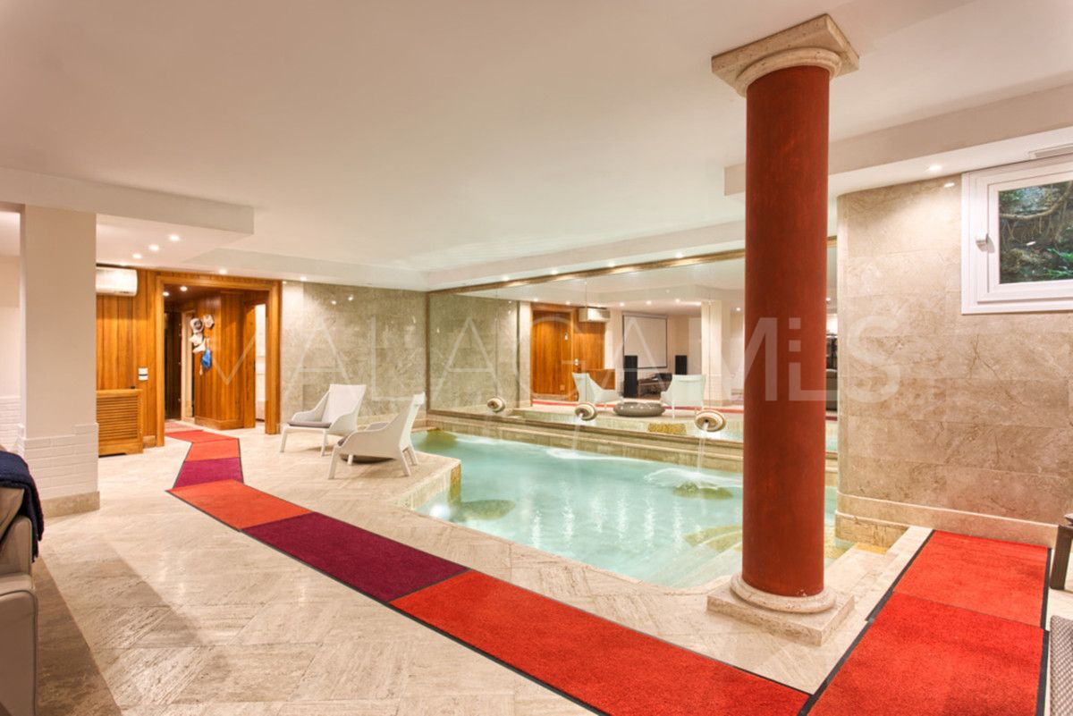Villa for sale in Marbella City