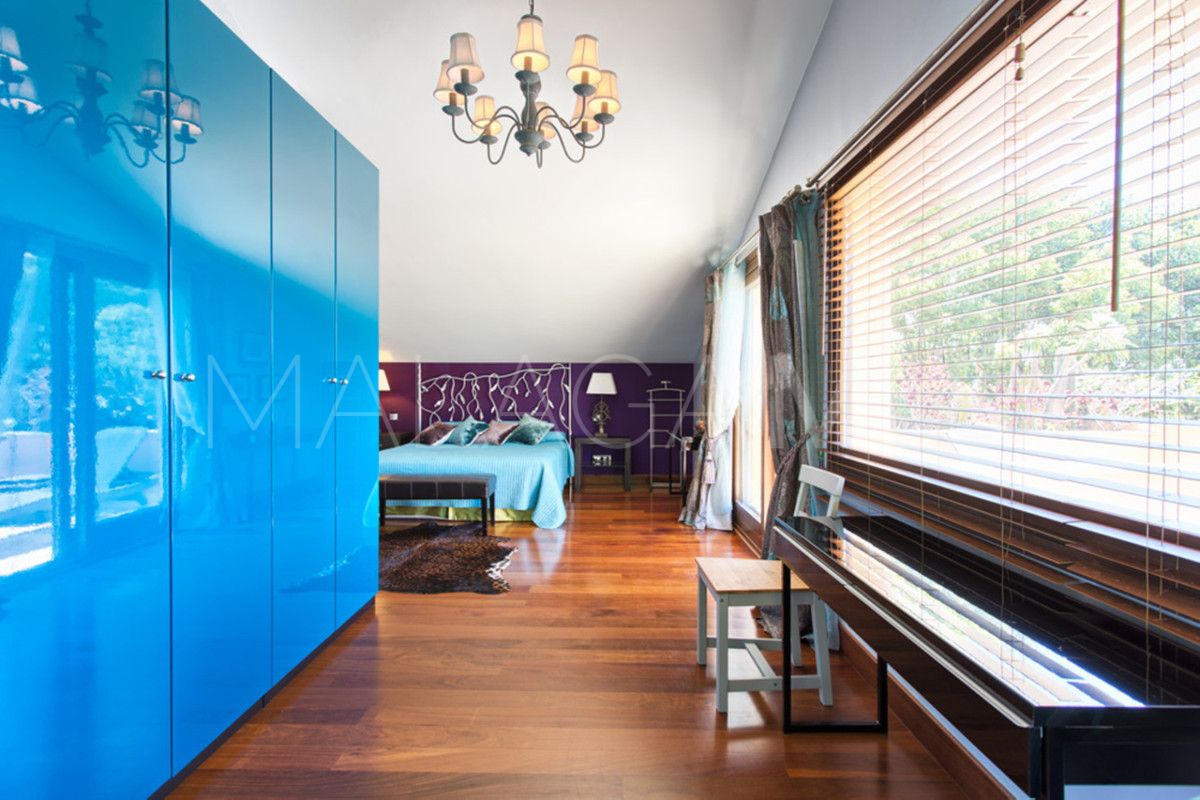 Villa for sale in Marbella City