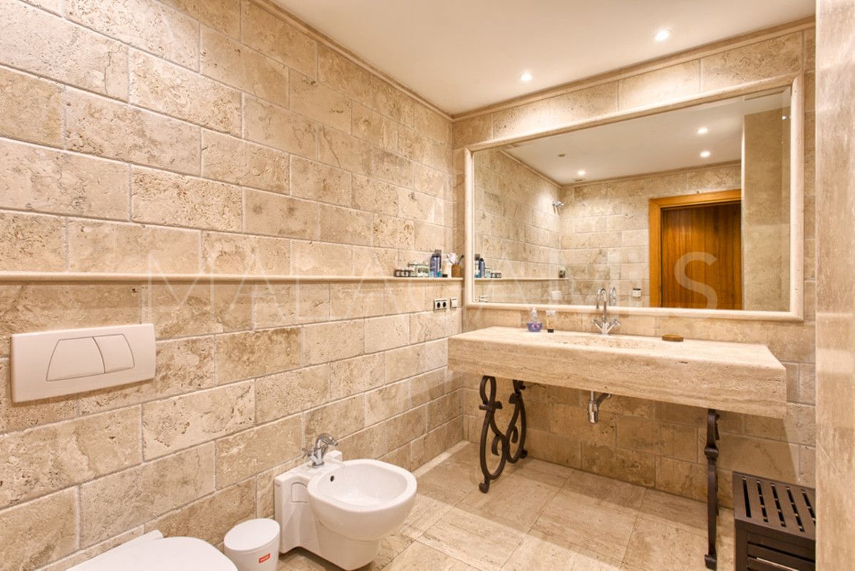 Villa for sale in Marbella City