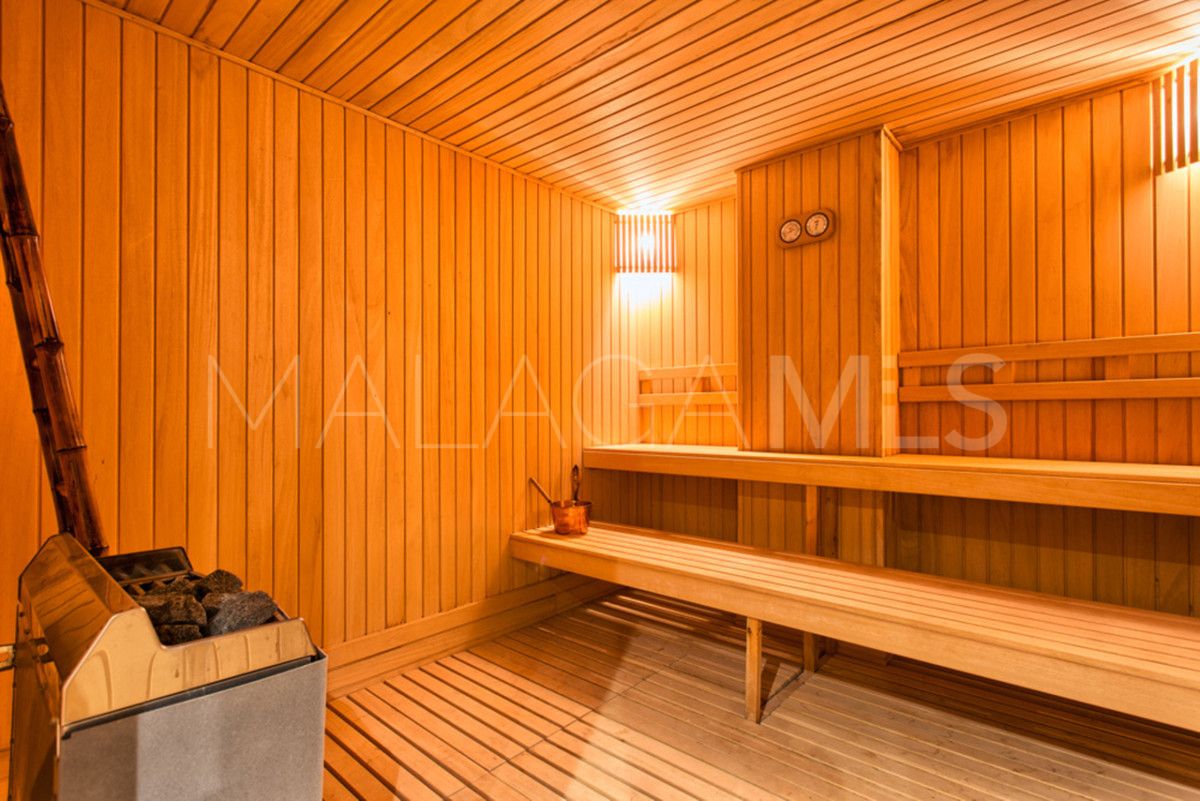 Villa for sale in Marbella City