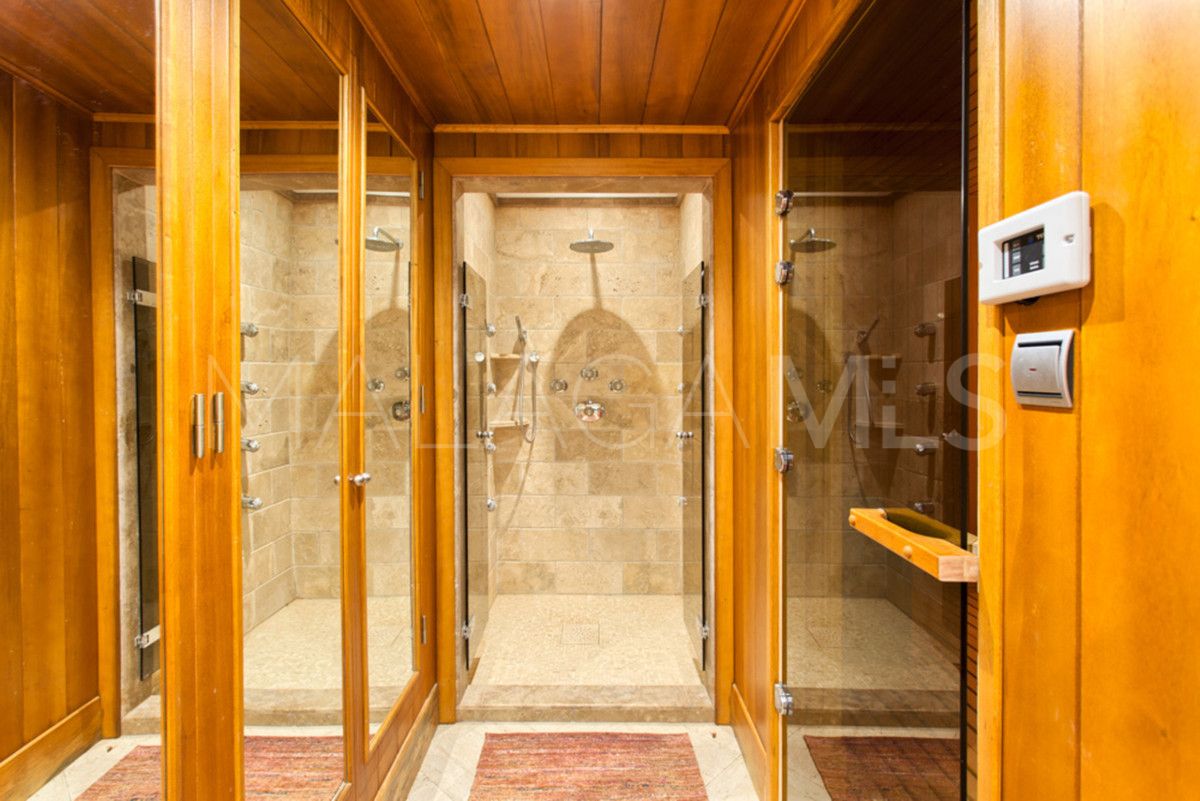 Villa for sale in Marbella City