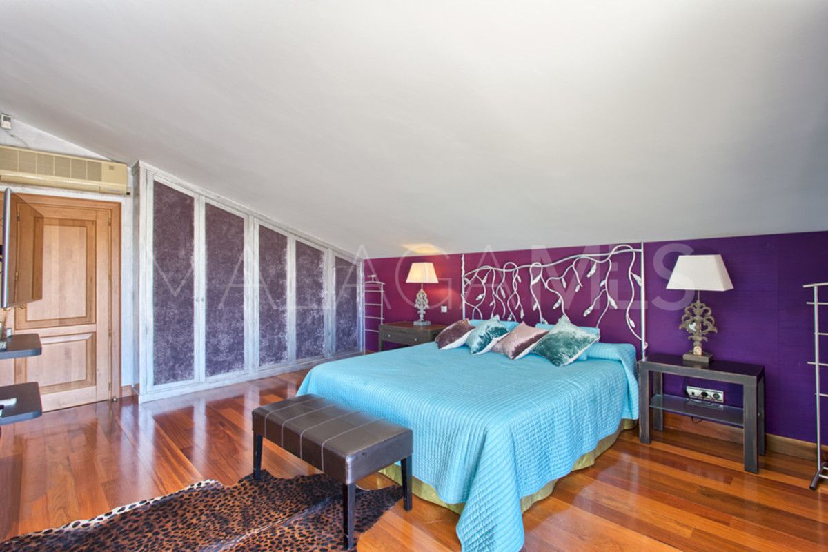 Villa for sale in Marbella City