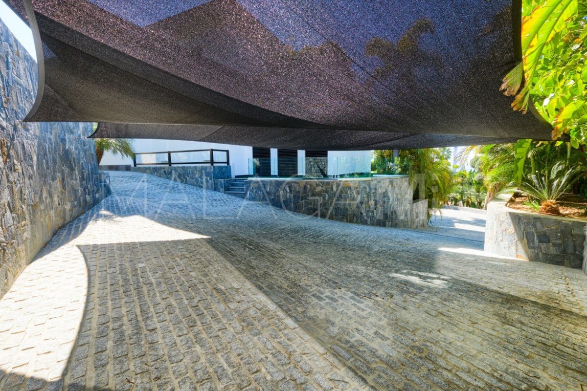 Villa for sale in Marbella City