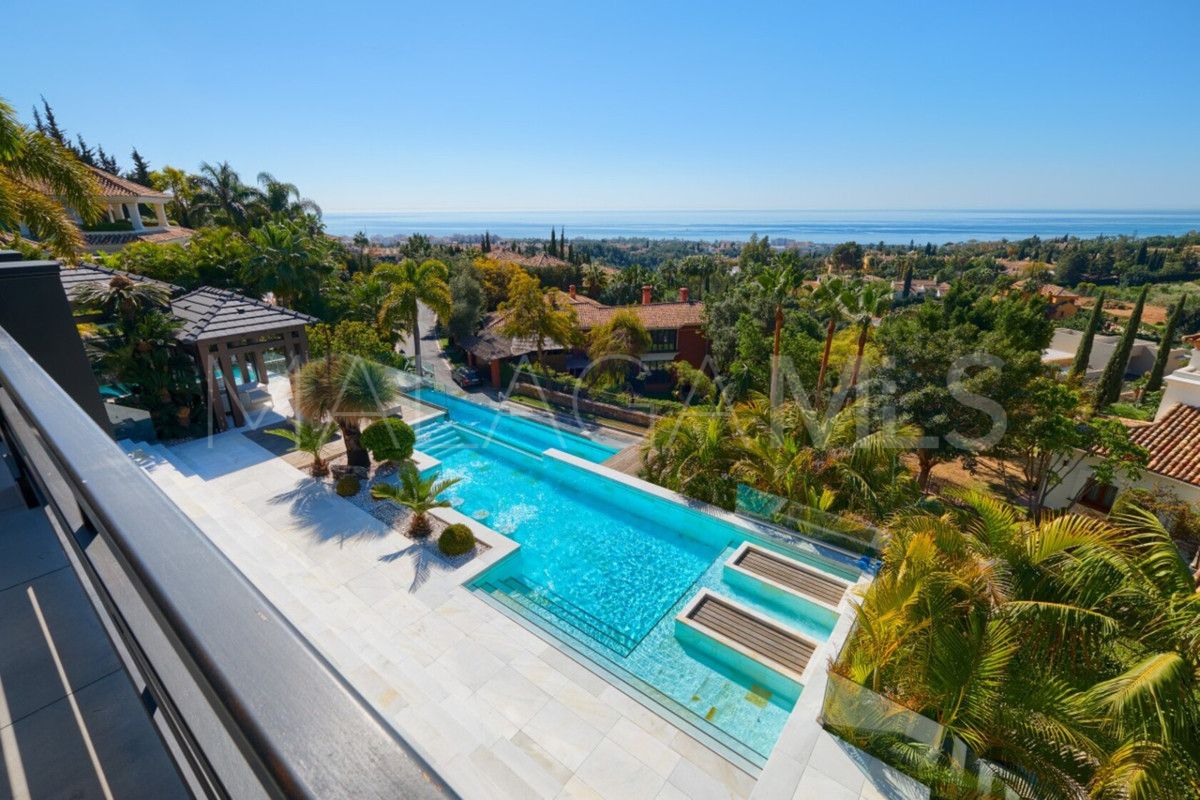 Villa for sale in Marbella City