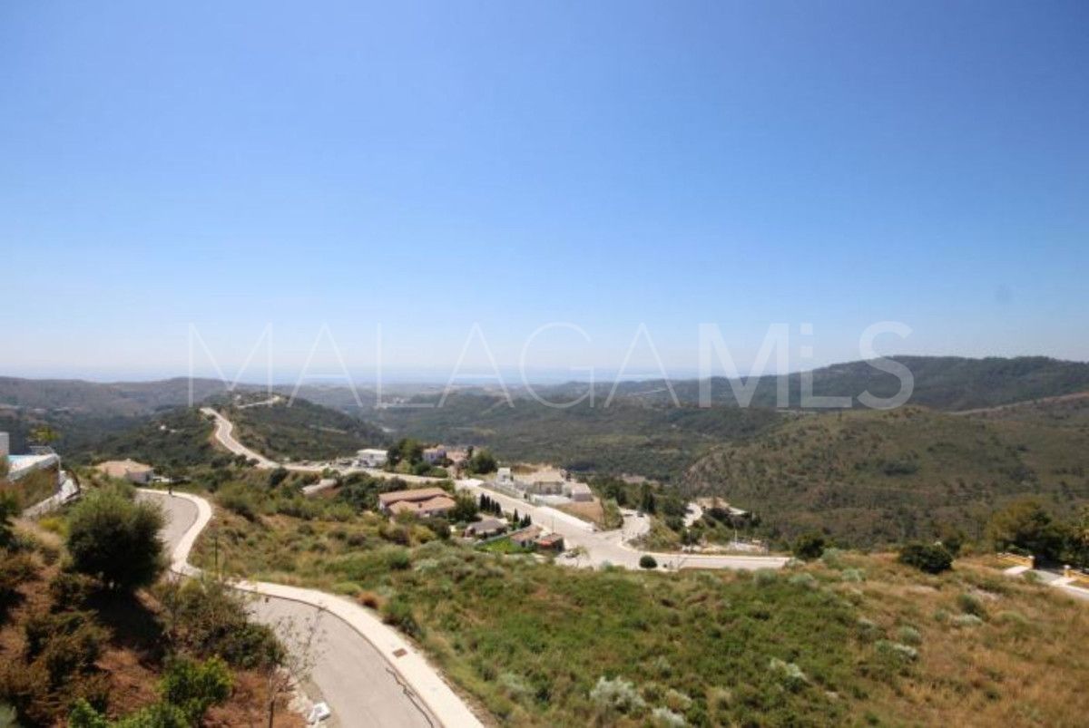 Villa for sale in Benahavis
