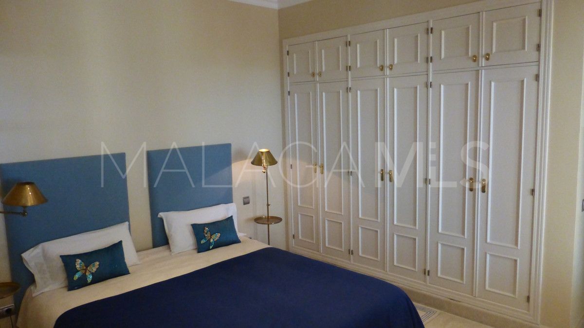Villa for sale in Benahavis