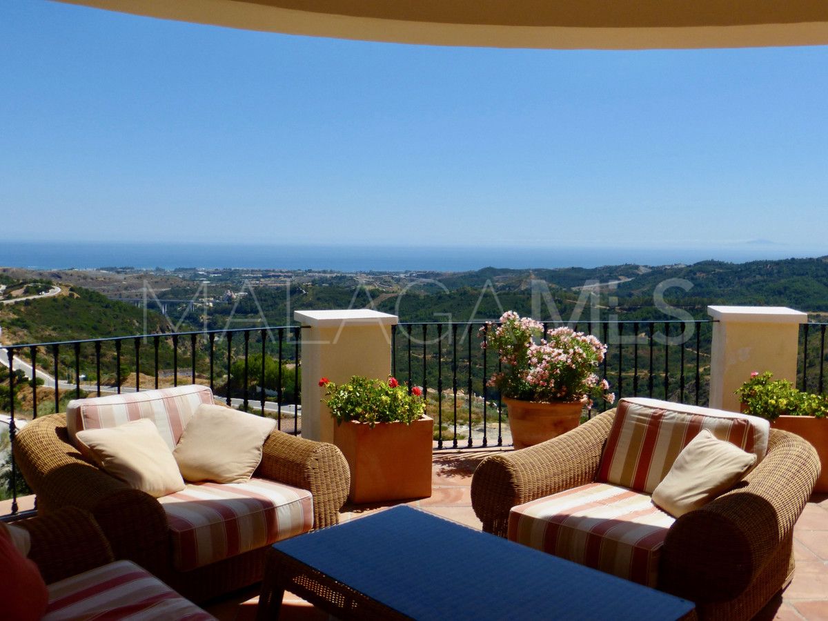 Villa for sale in Benahavis