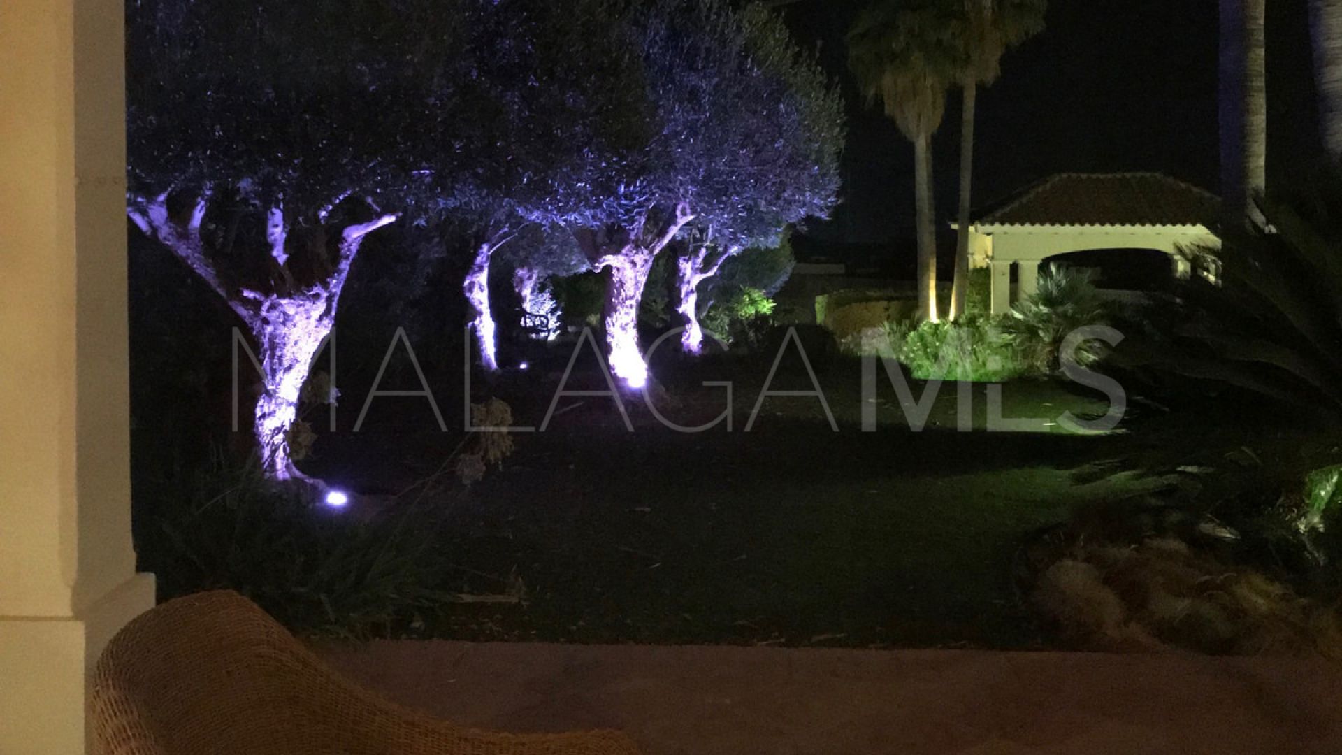 Villa for sale in Benahavis