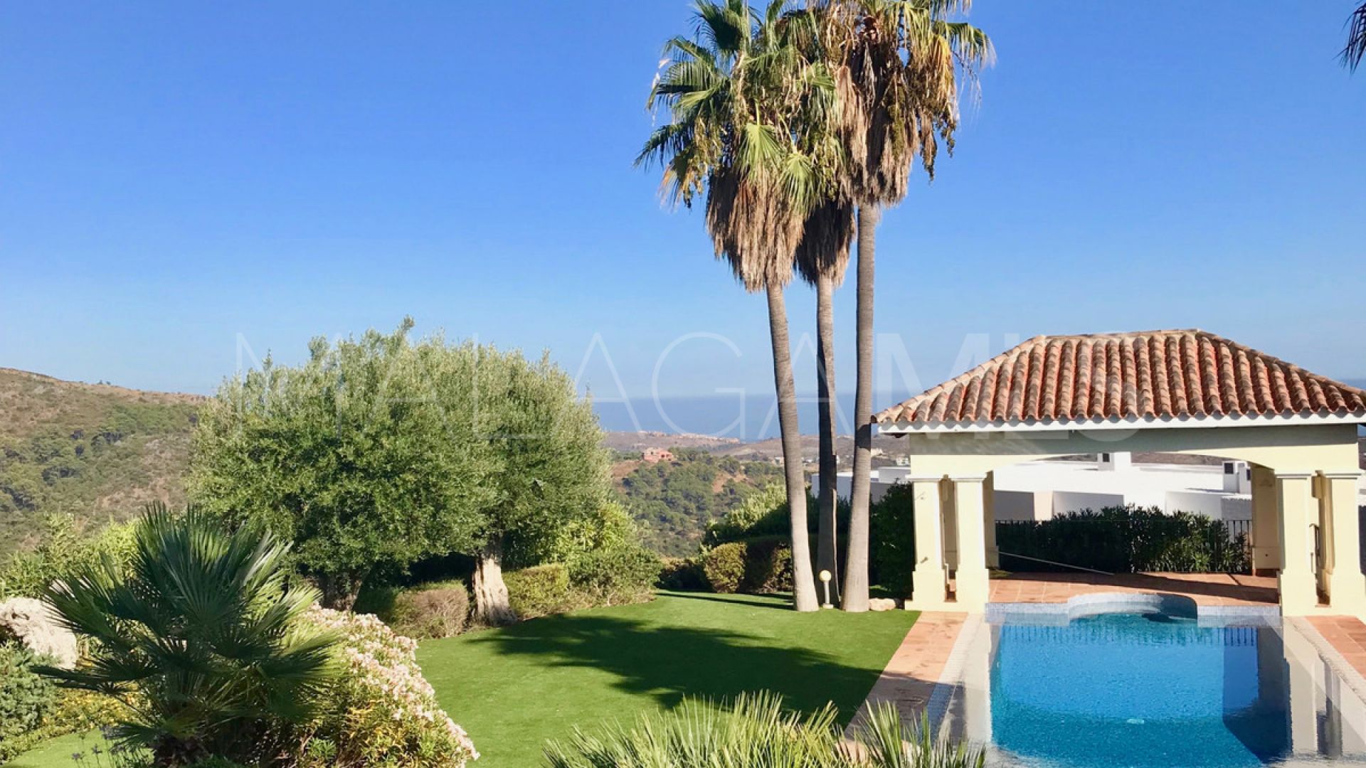 Villa for sale in Benahavis