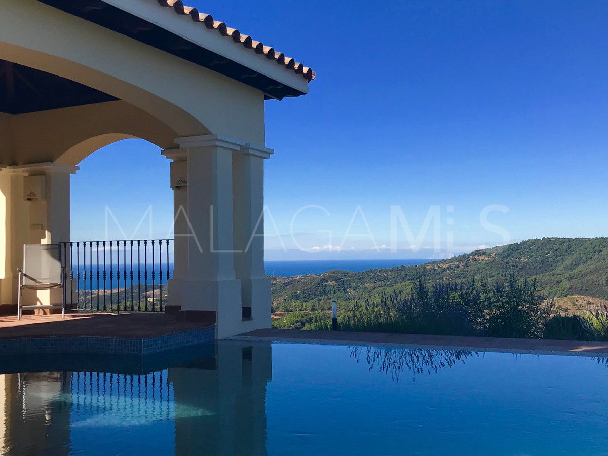 Villa for sale in Benahavis